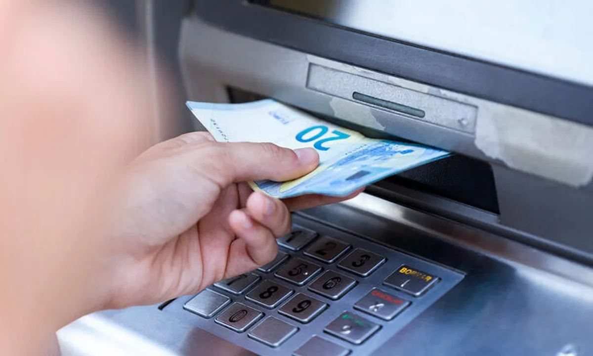 Addio ai distributori automatici di banconote: arrivano i Cash Services in Francia